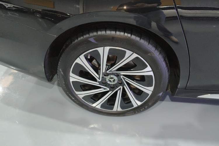 Used Mercedes-Benz E-Class 2025 E 300 L Luxury Model