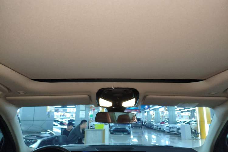 Used BMW i3 2022 eDrive 35 L
