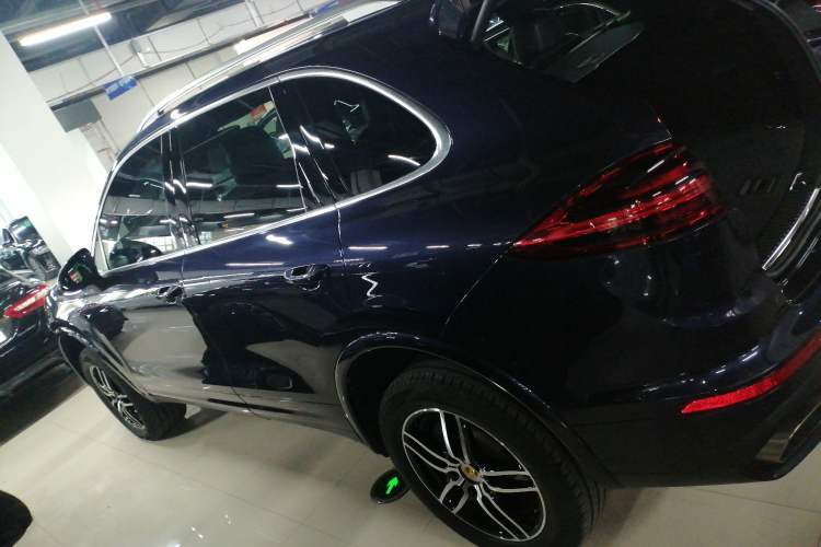 Used Porsche Cayenne 2016 Cayenne Platinum Edition 3.0T