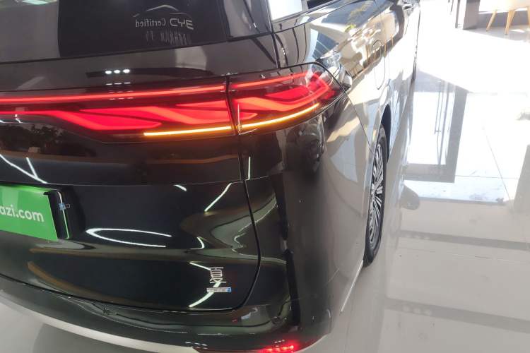 Used BYD Xia 2025 DM-i 1.5T 180km Beyond Edition
