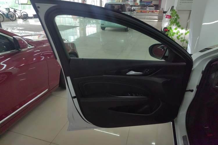 Used Buick Regal 2024 25T Deluxe Edition
