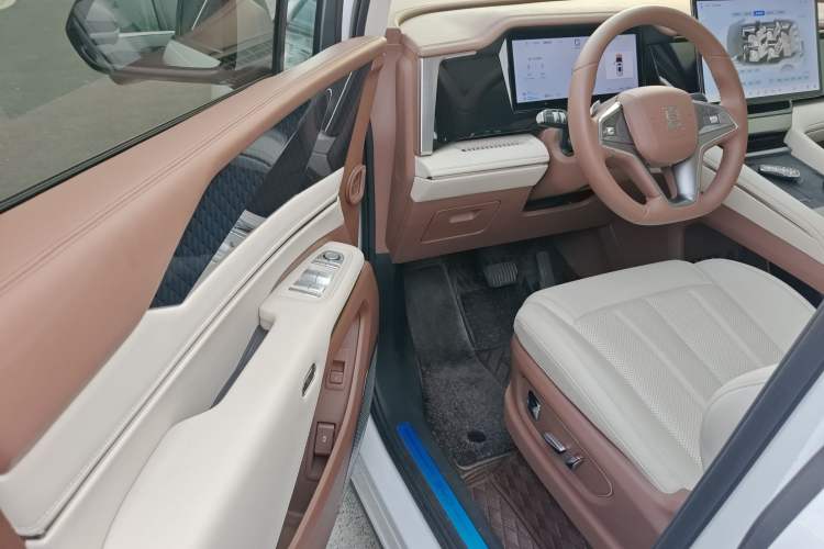 Used BYD Xia 2025 DM-i 1.5T 180km Beyond Edition
