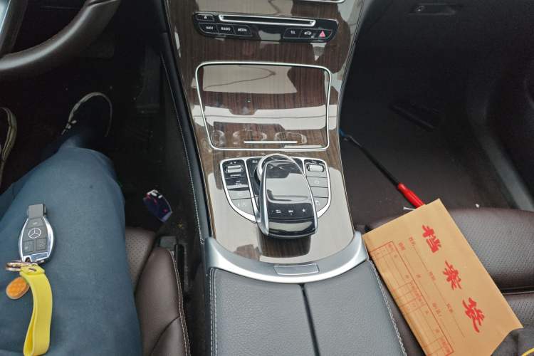 Used Mercedes-Benz GLC 2019 GLC 260 L 4MATIC Dynamic Model