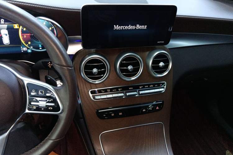 Used Mercedes-Benz GLC 2020 Facelift GLC 260 L 4MATIC Luxury Edition