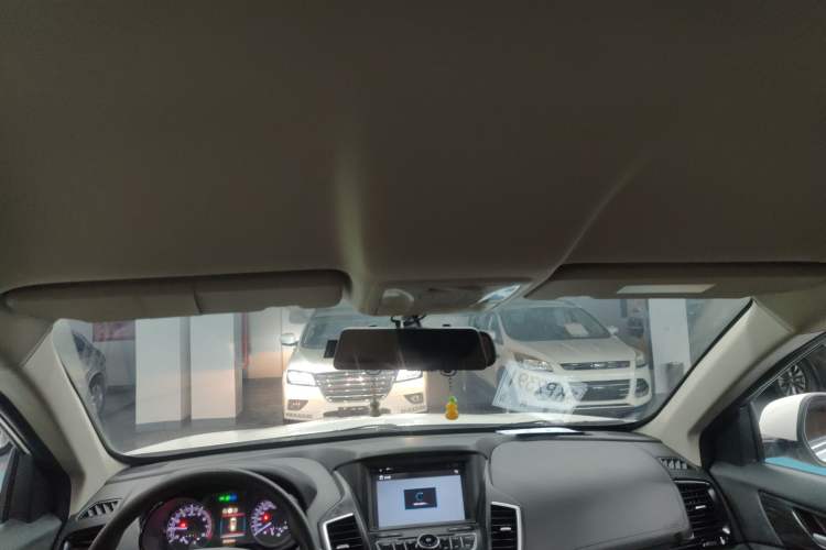 Used Dongfeng Fengdu MX5 2016 1.4T Manual Luxury Edition
