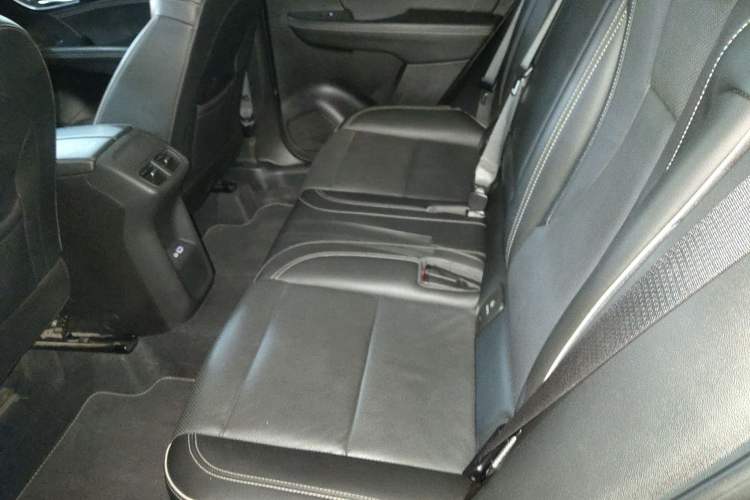 Used Buick Envision 2022 Encore S 552T Two-Wheel-Drive Luxury Model
