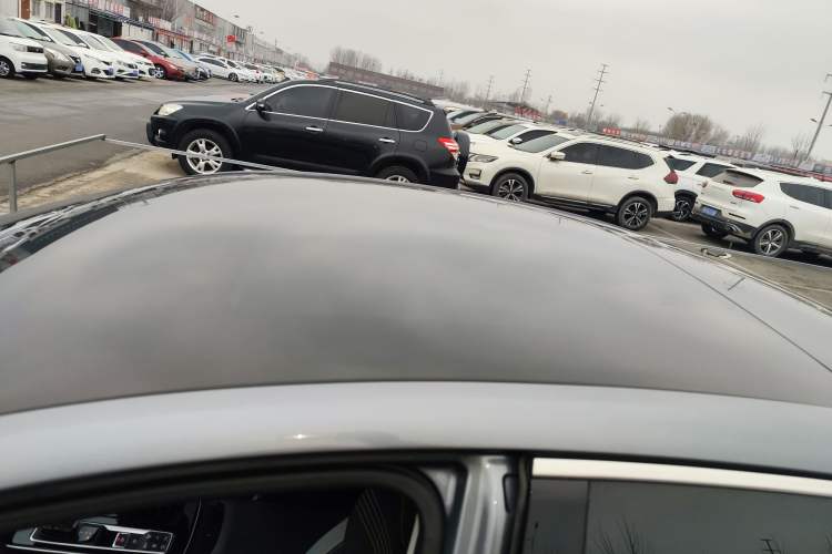 Used Roewe i6 MAX New Energy 2020 1.5T PHEV Cool & Spacious Skyroof Intelligent Drive Supreme Edition
