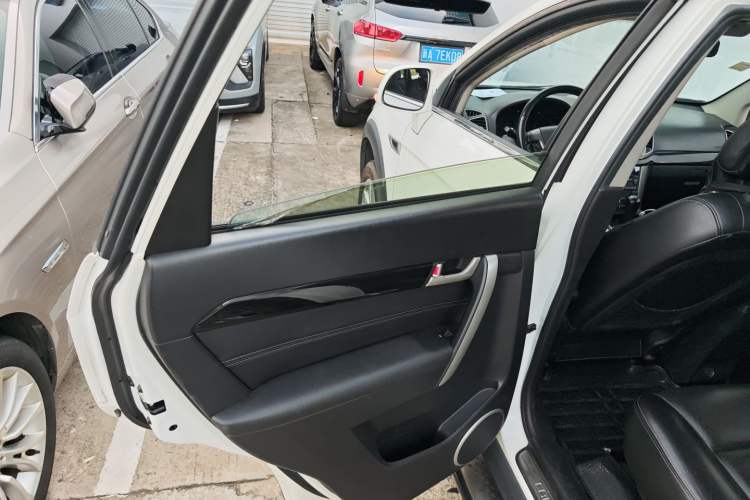 Used Chevrolet Captiva 2014 2.4L 4x4 Flagship Edition 7 Seats
