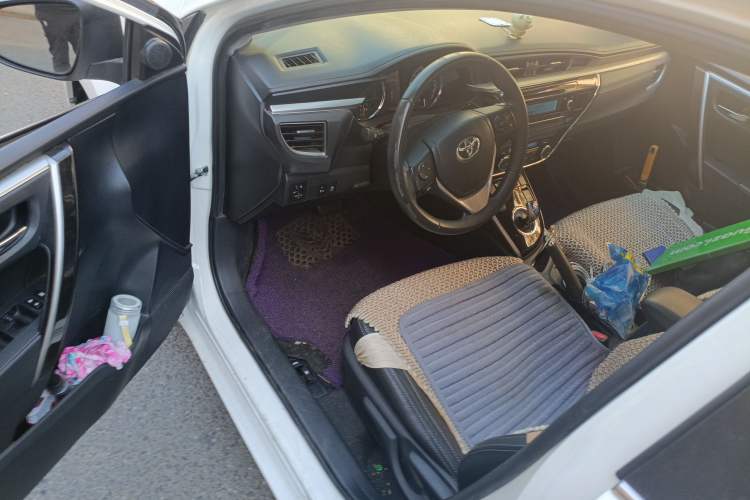 Used Toyota Corolla 2016 Dual-Engine 1.8L E-CVT Leading Edition
