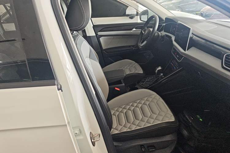 Used Volkswagen Tayron 2023 330TSI Two-Wheel-Drive Luxury Plus Advanced Version
