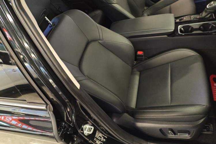 Used Toyota Camry 2024 Dual-Motor 2.0 HGVP Luxury Edition