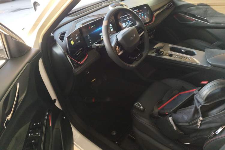 Used Oshan X5 PLUS 2023 Revised Version 1.5T DCT Navigation Edition
