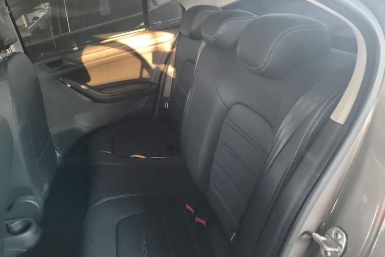 Used Volkswagen Jetta 2017 1.4L Manual Fashion Edition
