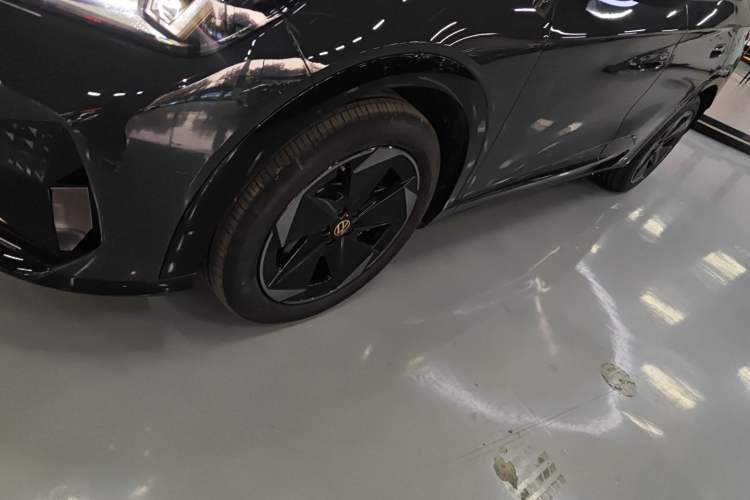 Used Volkswagen ID.UNYX 2025 Pro model
