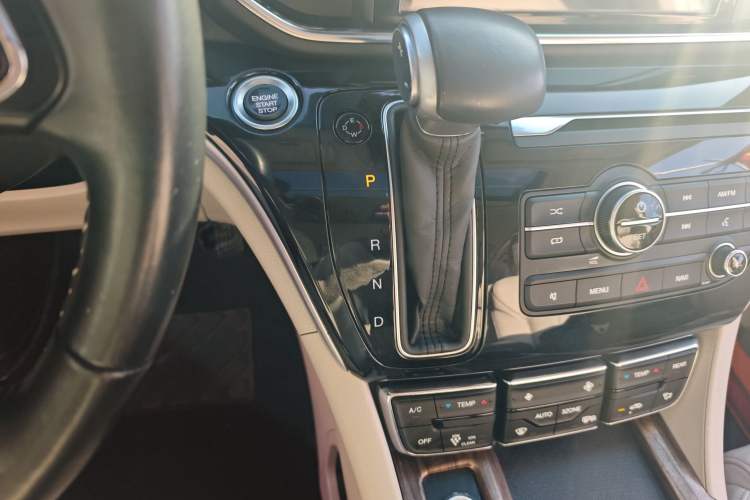 Used GAC Trumpchi M8 2018 320T Luxury Edition
