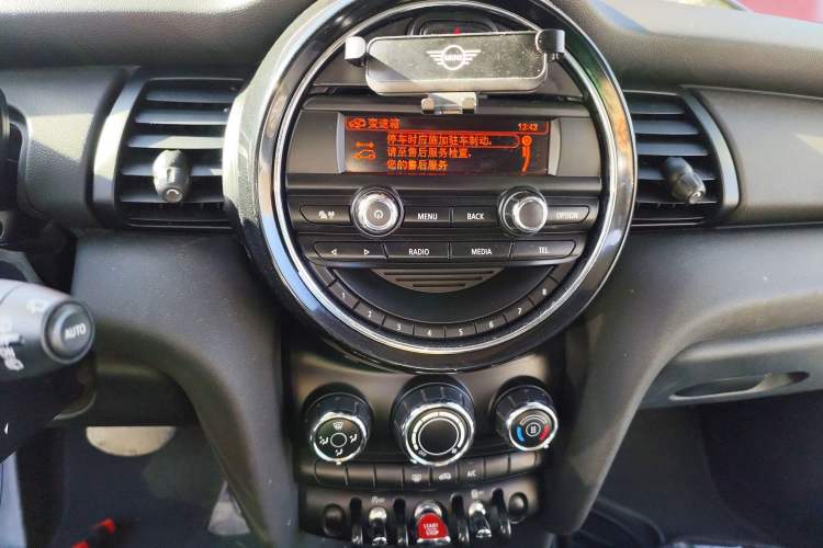 Used  MINI 2016 1.2T ONE Pioneer Edition
