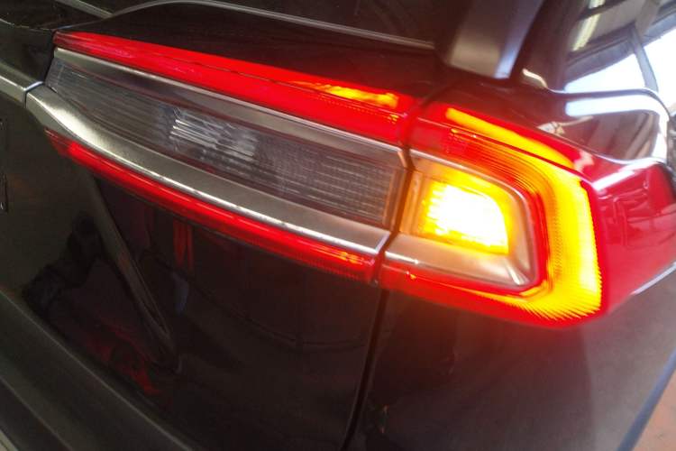 Used Toyota Wildlander 2022 Updated Version 2.0L CVT Two-Wheel Drive Leading Edition