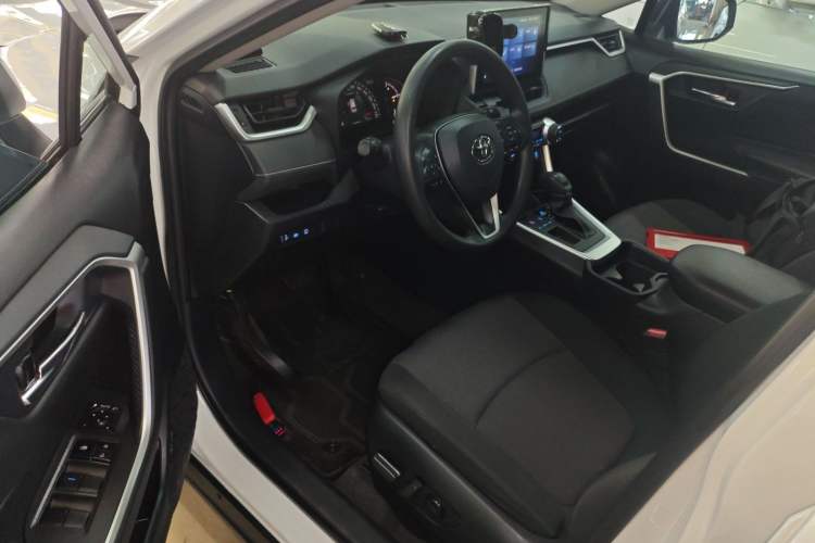 Used Toyota RAV4 2022 2.0L CVT Two-Wheel Drive Fashion Edition