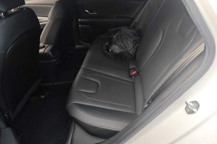 Used Hyundai Elantra 2021 1.5L CVT GLX Elite Edition
