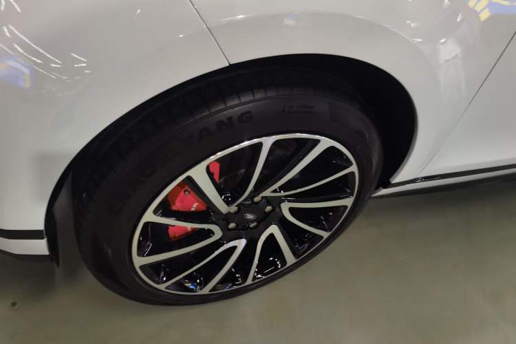 Used Land Rover Range Rover Evoque 2021 Range Rover Velar L 249PS R-Dynamic First Edition
