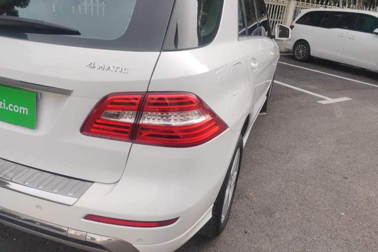 Used Mercedes-Benz M-Class 2014 ML 400 4MATIC Dynamic Model