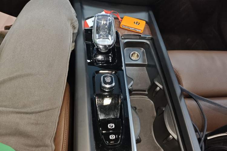 Used Volvo S60 2024 B4 Zhiyuan Luxury Edition
