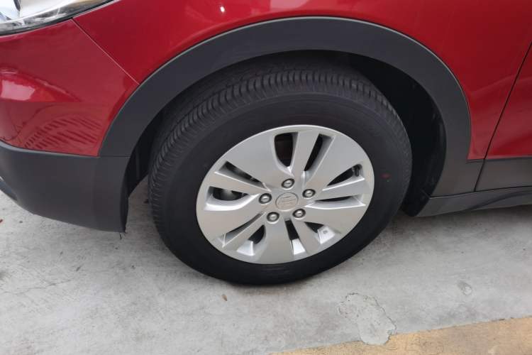 Used Suzuki S-Cross 2015 1.6L CVT Two-Wheel Drive Entry-Level Trim