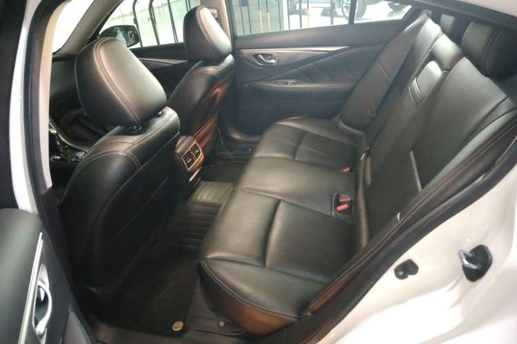 Used Infiniti Q50L 2016 2.0T Enjoyment Edition
