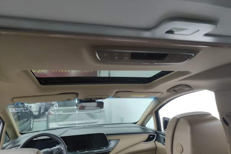 Used Buick GL8 2021 ES Land Cruiser 653T Luxury Edition