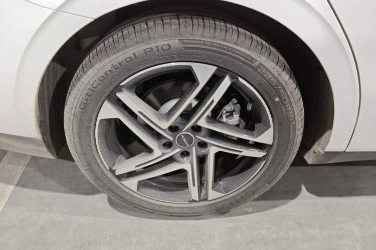 Used Roewe D7 2025 DMH 125km World Champion Edition
