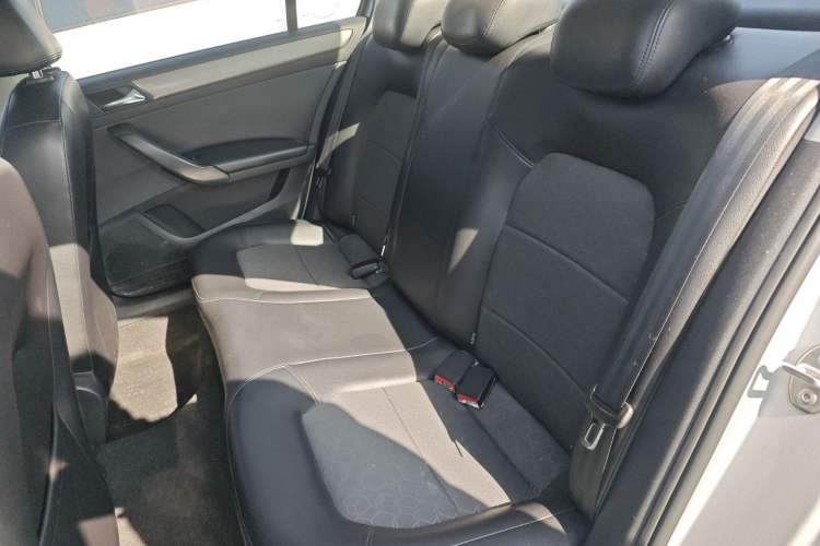 Used Volkswagen Santana 2015 1.6L Automatic Comfort Edition
