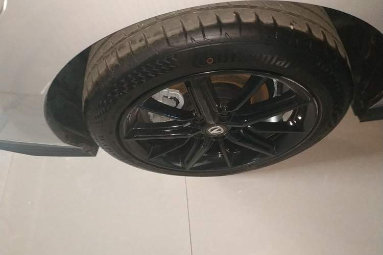 Used Changan UNI-V iDD 2023 ZhiDian iDD 1.5T 113km ZhiKu Model