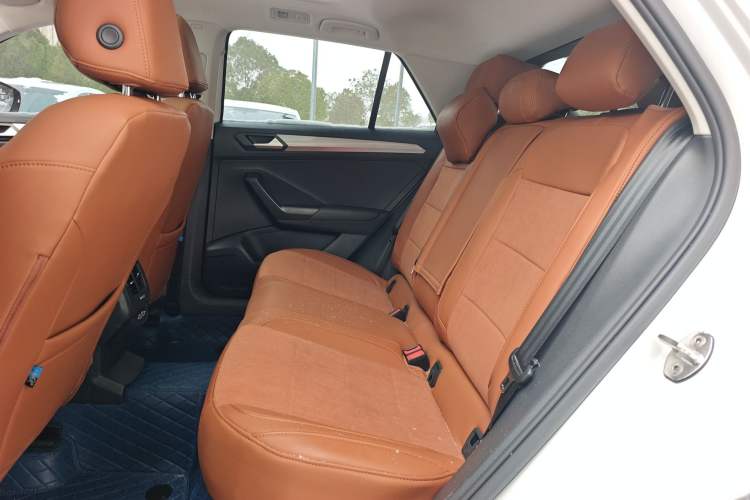 Used Volkswagen T-ROC 2022 280TSI DSG Two-Wheel Drive Elite PLUS
