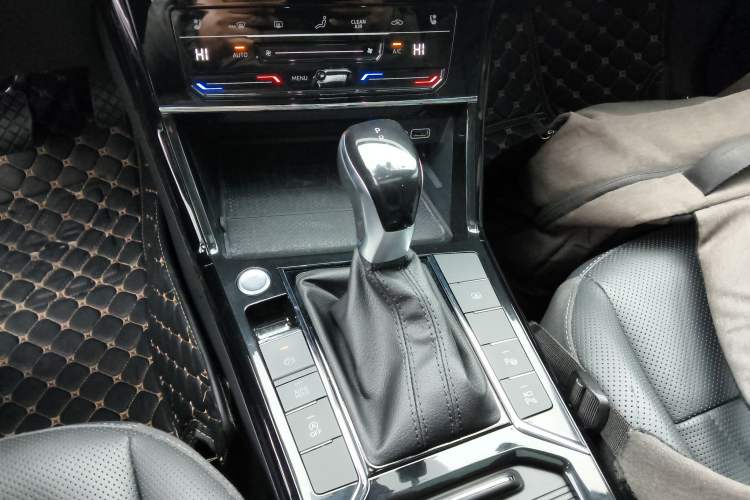 Used Volkswagen Passat 2023 330TSI Prestige Edition