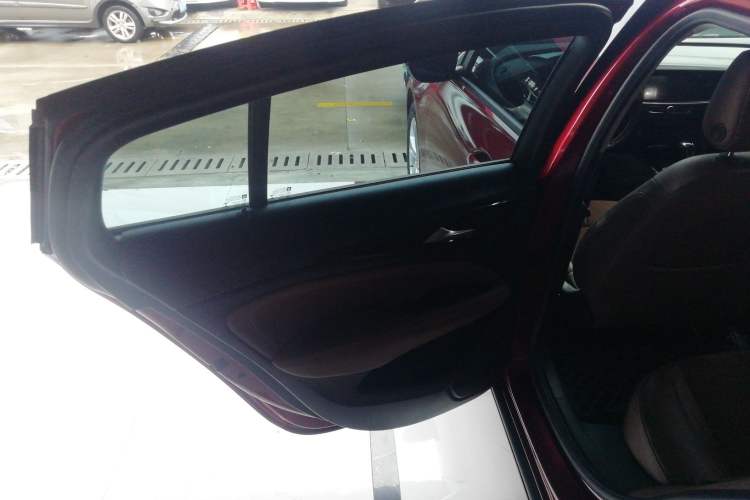 Used Buick Regal 2019 Revised 20T Luxury Version China VI Standard
