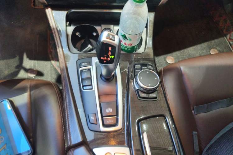 Used BMW 5 Series 2014 525Li Luxury Design Package
