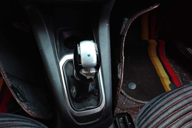 Used Peugeot 301 2014 1.6L Manual Comfort Edition
