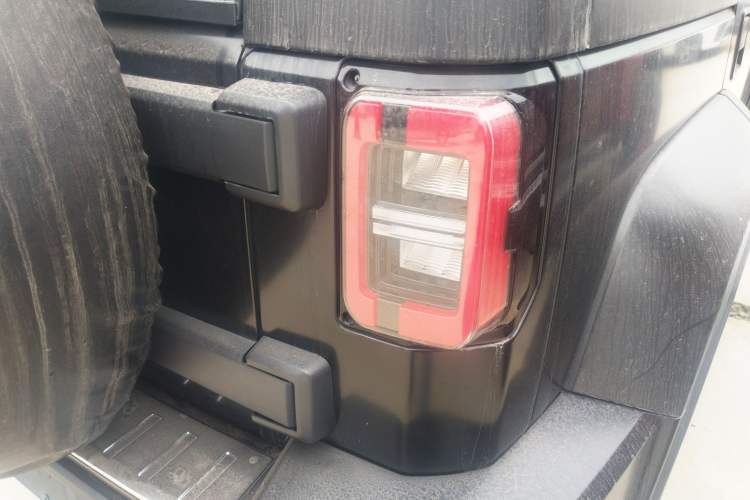 Used  BJ40 2024 2.0D Blade Hero Glory Edition
