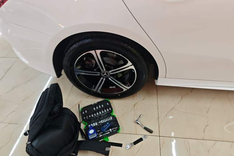 Used Mercedes-Benz A-Class 2022 Revised Version A 200 L Sport Sedan Fashionable Style
