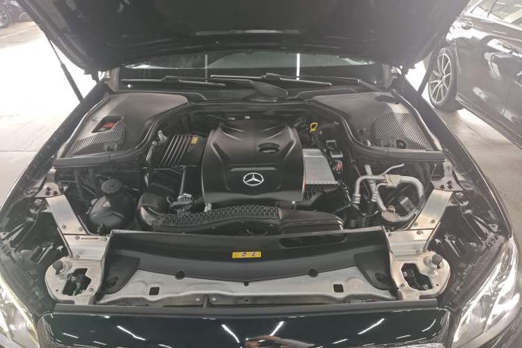 Used Mercedes-Benz E-Class 2016 E 300 L Sporty and Stylish Model