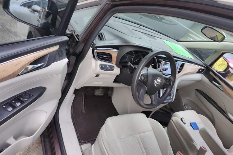 Used Buick GL8 2017 ES 28T Comfort Model China V Standard
