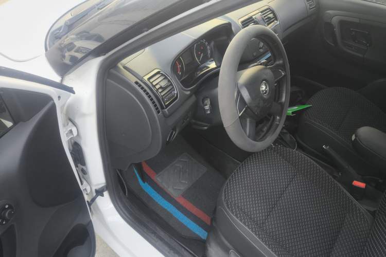 Used Skoda Fabia 2014 1.6L Automatic Sport Edition
