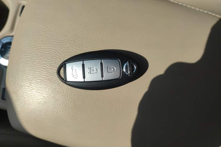 Used Nissan X-Trail 2014 2.5L CVT Luxury Edition 4WD
