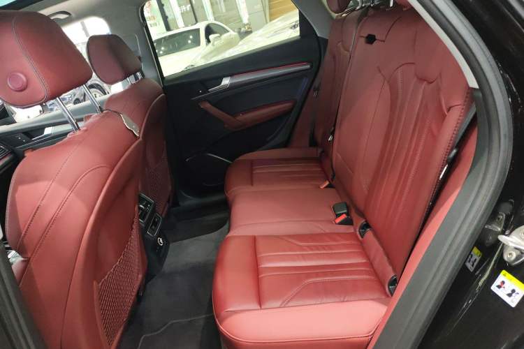 Used Audi Q5L 2022 40T Fashionable and Dynamic Model
