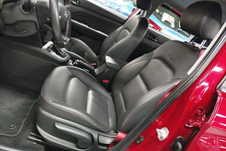 Used Hyundai Elantra (6th Generation / Lingdong) 2018 1.4T Dual-Clutch Xuan Dong · Dynamic Edition