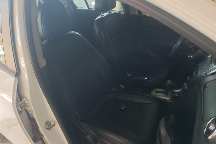 Used Chevrolet Trax 2016 1.4T Automatic Two-Wheel Drive Comfort Version with Sunroof
