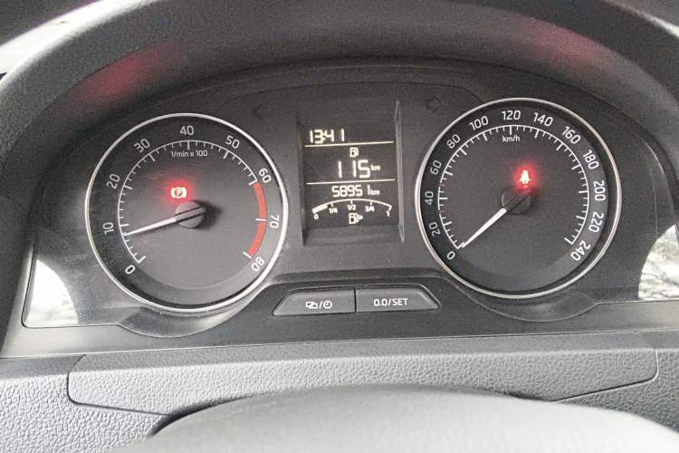 Used Skoda Rapid Spaceback 2014 1.6L Manual Enjoyment Edition
