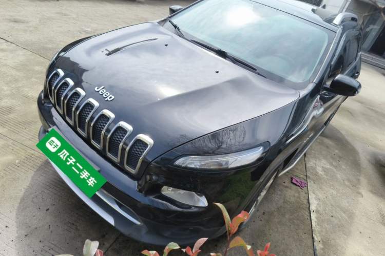 Used Jeep Cherokee 2017 2.0L Superior Edition