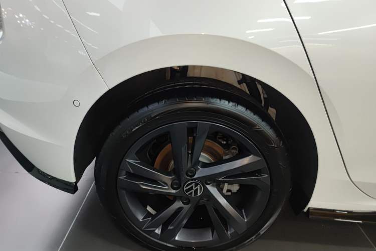 Used Volkswagen Golf 2023 Facelift 280TSI DSG R-Line