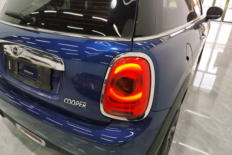 Used  MINI 2016 1.5T COOPER Avant-Garde

